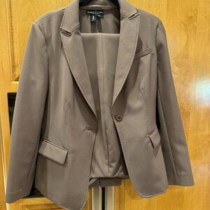 Peace of Cloth Women's Taupe Suit - Notched Blazer & Front Zip Pants Sz 10
